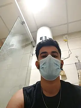 Snapshot of bigdickfuckuu chatting on 11.19.25 bigdickfuckuu online show from 11.19.25