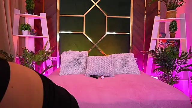 LittleeCutee online show from 09.21.25