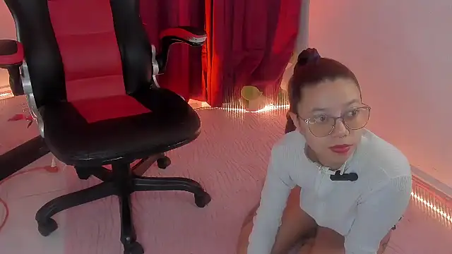 Snapshot of sophieandmarkls chatting on 09.10.25 sophieandmarkls online show from 09.10.25