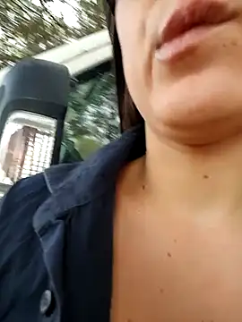 Snapshot of dolcehelena993 chatting on 09.28.25 dolcehelena993 online show from 09.28.25