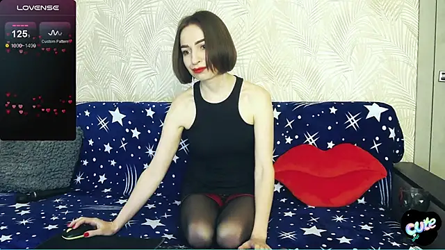 Snapshot of Millanorze chatting on 03.23.25 Millanorze online show from 03.23.25