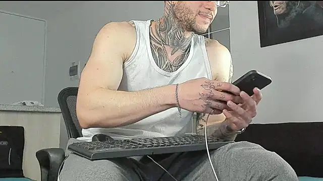  jamesleandros1 online show from 01.30.25