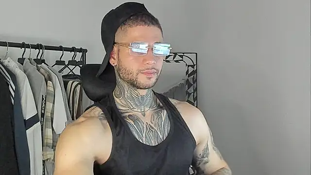  jamesleandros1 online show from 11.11.25