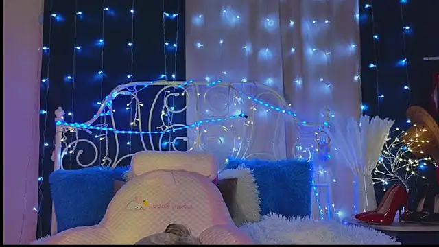 Snapshot of Funny_Bunny chatting on 01.17.25 Funny Bunny online show from 01.17.25