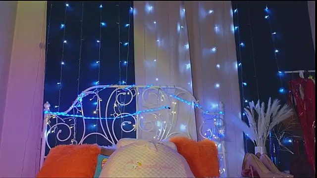 Snapshot of Funny_Bunny chatting on 02.07.25 Funny Bunny online show from 02.07.25