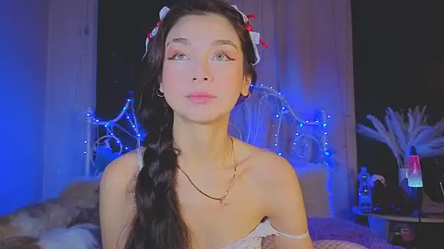 Snapshot of Funny_Bunny chatting on 10.04.25 Funny Bunny online show from 10.04.25