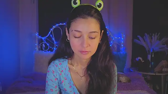 Snapshot of Funny_Bunny chatting on 10.25.25 Funny Bunny online show from 10.25.25