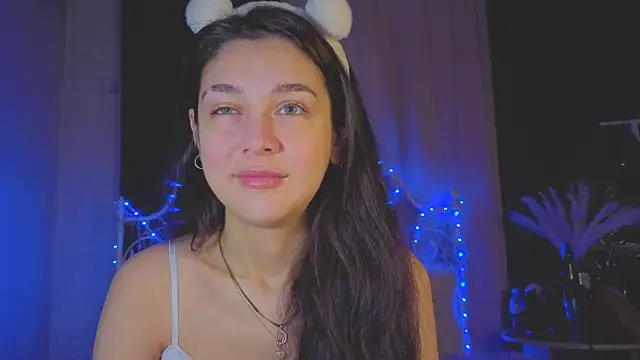 Snapshot of Funny_Bunny chatting on 11.10.25 Funny Bunny online show from 11.10.25