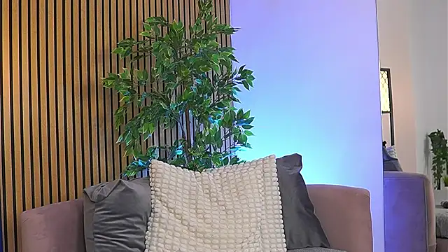 Snapshot of Avril_Cyrus chatting on 06.19.26 Avril Cyrus online show from 06.19.26