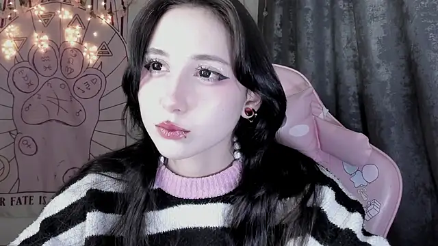 Holy420lolii online show from 10.11.25