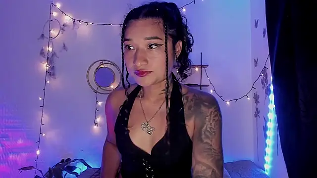 Eva Lee  online show from 03.04.25