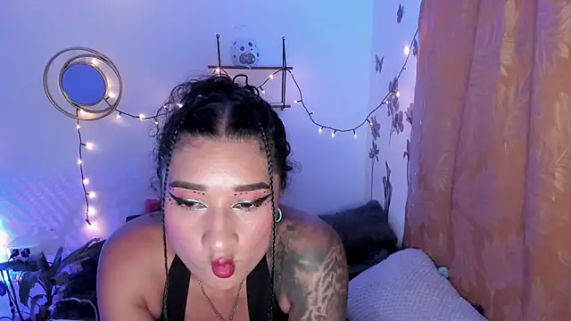 Eva Lee  online show from 03.18.25