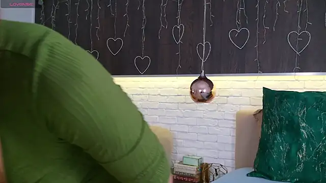 CindeFucknRella online show from 03.21.25