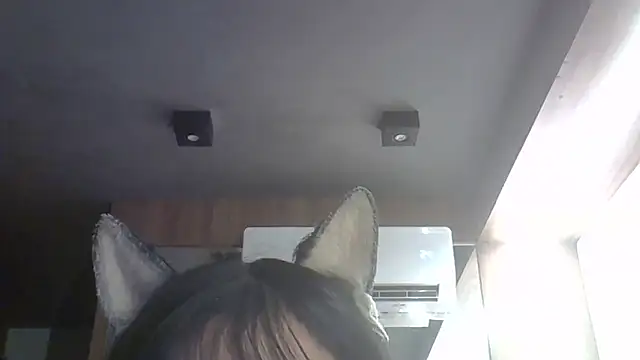 Snapshot of Skinny-Kitten chatting on 04.25.26 Skinny-Kitten online show from 04.25.26