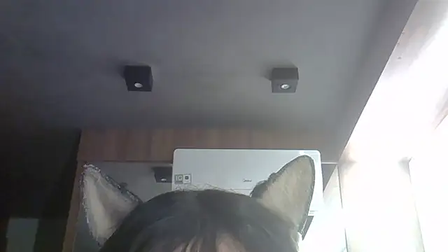 Snapshot of Skinny-Kitten chatting on 04.27.26 Skinny-Kitten online show from 04.27.26