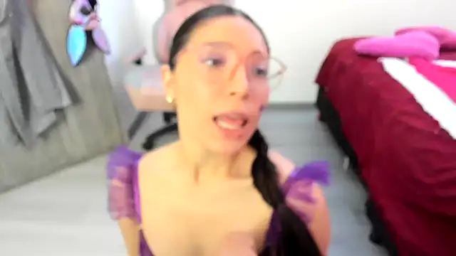 Spit queen online show from 02.06.25