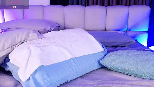 sweetieluna01 online show from 04.18.26