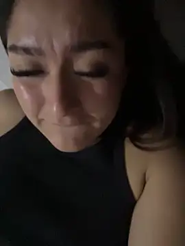 Snapshot of LuceroRm chatting on 11.15.25 LuceroRm online show from 11.15.25