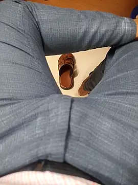 adicma123 online show from 10.21.25