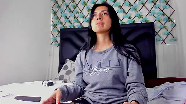 EmmaWilliamss online show from 04.04.26