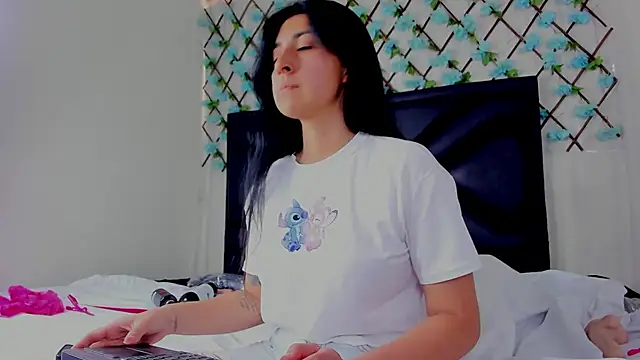 EmmaWilliamss online show from 05.26.26