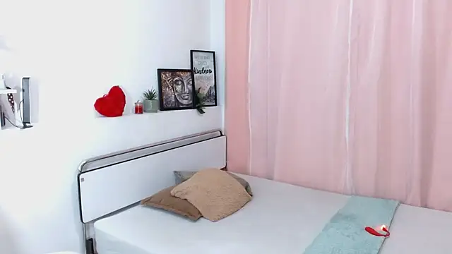 Snapshot of nickyCollins chatting on 09.11.25 nickyCollins online show from 09.11.25