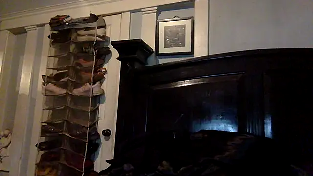 Kannibus Coochi online show from 04.17.26