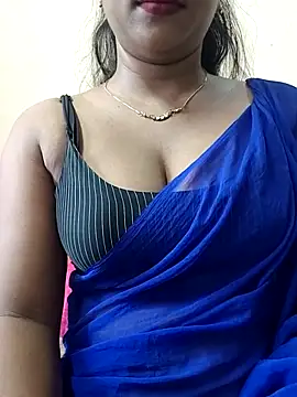 Snapshot of ANGE-MOU chatting on 06.18.26 ANGE-MOU online show from 06.18.26
