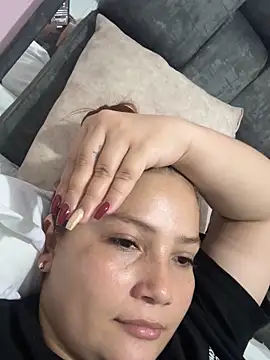 Snapshot of EmilyBarragan chatting on 01.29.25 EmilyBarragan online show from 01.29.25