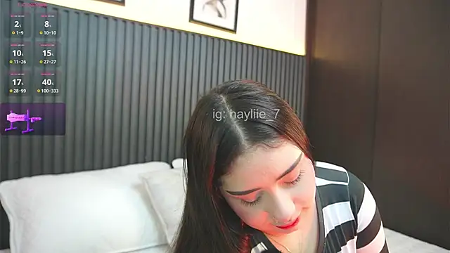 Snapshot of haylie_ chatting on 04.24.26 haylie online show from 04.24.26