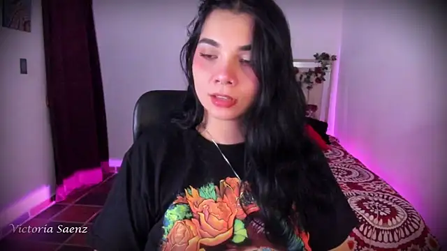 victoriaasaenz  online show from 04.09.26