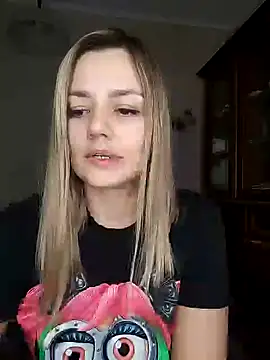 Snapshot of KrissSexi chatting on 03.01.25 KrissSexi online show from 03.01.25