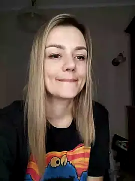 Snapshot of KrissSexi chatting on 03.12.25 KrissSexi online show from 03.12.25