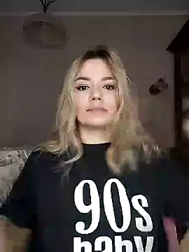 Snapshot of KrissSexi chatting on 03.16.25 KrissSexi online show from 03.16.25