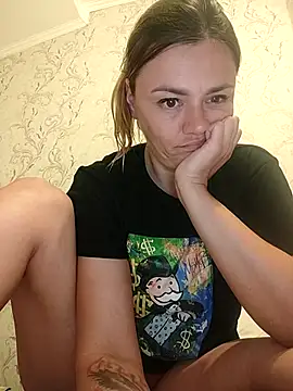 Snapshot of KrissSexi chatting on 09.27.25 KrissSexi online show from 09.27.25