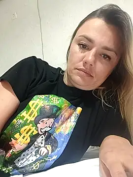 Snapshot of KrissSexi chatting on 10.03.25 KrissSexi online show from 10.03.25