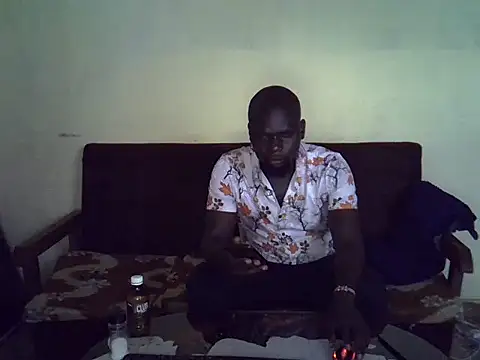 Snapshot of Leebwoy20 chatting on 02.11.26 Leebwoy20 online show from 02.11.26