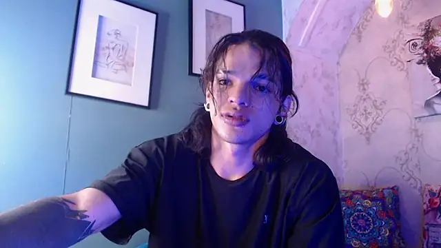 Snapshot of AlbertBernal69 chatting on 10.17.25 AlbertBernal69 online show from 10.17.25