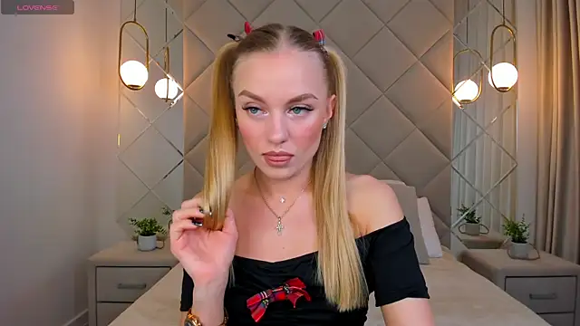 Barbie Lis online show from 03.05.25