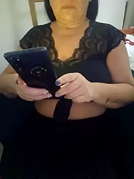 Snapshot of Fleursdes___iles-----29-- chatting on 11.12.25 Fleursdes iles-----29-- online show from 11.12.25