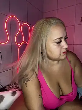 MinaBoss online show from 02.20.25