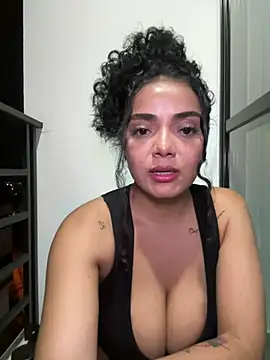 Mariecurl online show from 02.20.25