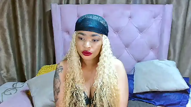 Snapshot of AFRICANGODDESSXXX chatting on 09.27.25 AFRICANGODDESSXXX online show from 09.27.25