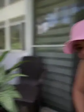 Snapshot of Insane_Issa chatting on 02.28.26 Insane Issa online show from 02.28.26