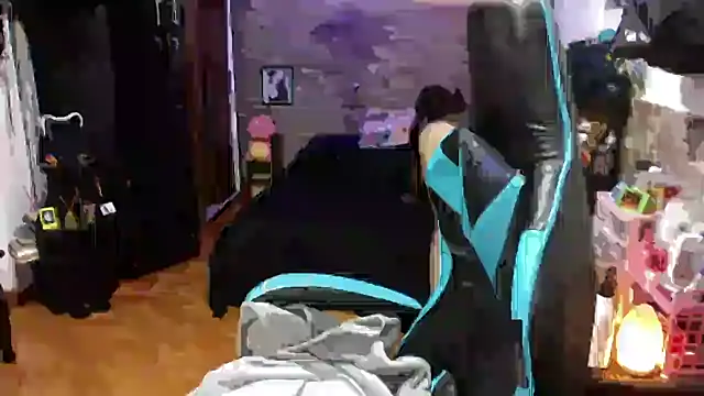 AngelaQueen  online show from 04.05.26