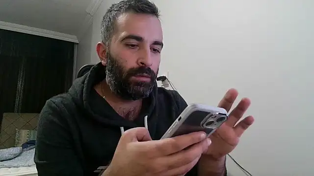 Snapshot of tgltplsr chatting on 12.07.24 tgltplsr online show from 12.07.24