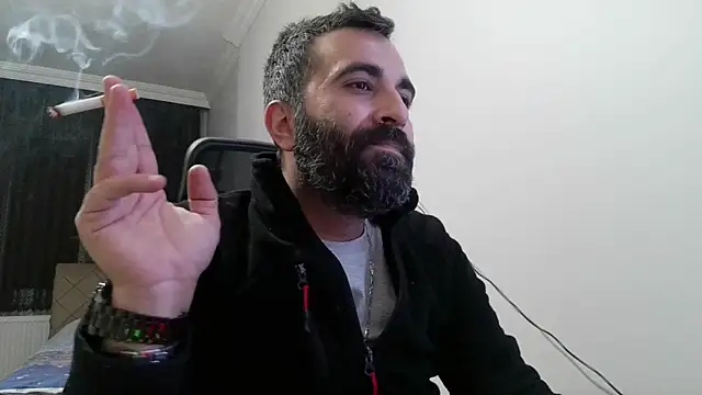 Snapshot of tgltplsr chatting on 12.21.24 tgltplsr online show from 12.21.24