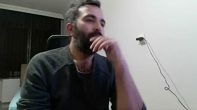 Snapshot of tgltplsr chatting on 01.14.25 tgltplsr online show from 01.14.25