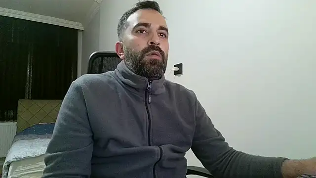 Snapshot of tgltplsr chatting on 03.04.25 tgltplsr online show from 03.04.25