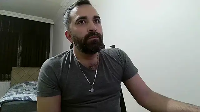 Snapshot of tgltplsr chatting on 03.13.25 tgltplsr online show from 03.13.25